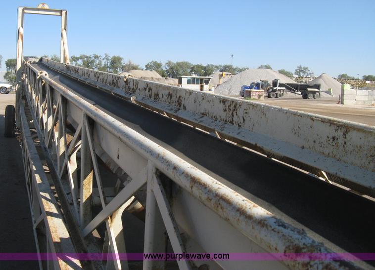 image for item B8201 Diesel powered aggregate conveyor
