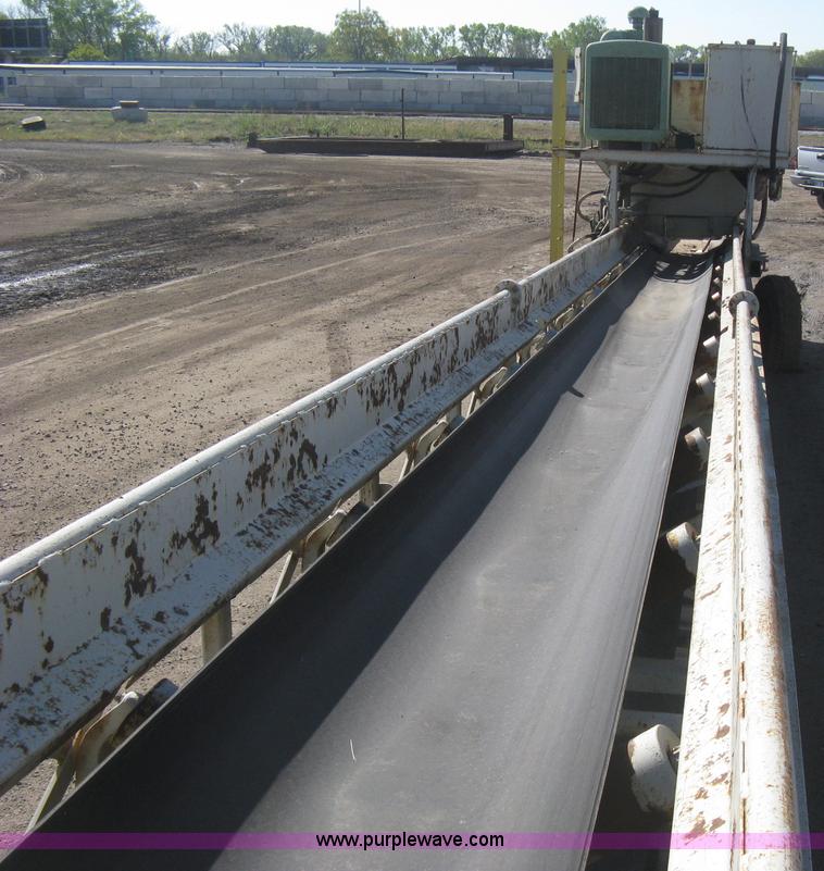 image for item B8201 Diesel powered aggregate conveyor