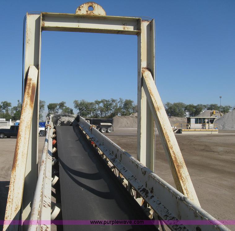 image for item B8201 Diesel powered aggregate conveyor