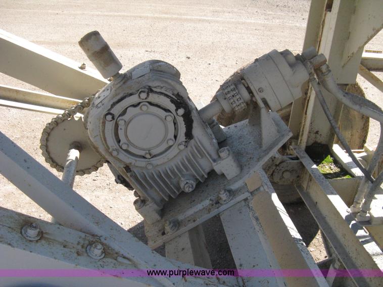 image for item B8201 Diesel powered aggregate conveyor