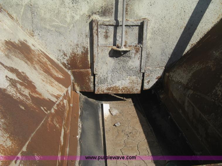 image for item B8201 Diesel powered aggregate conveyor