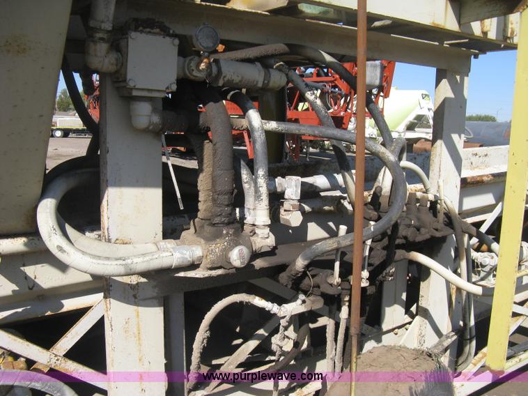 image for item B8201 Diesel powered aggregate conveyor