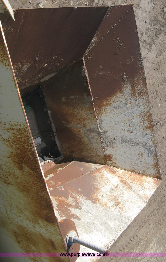 image for item B8201 Diesel powered aggregate conveyor