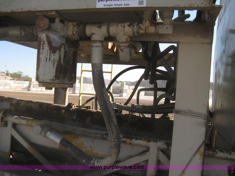 image for item B8201 Diesel powered aggregate conveyor