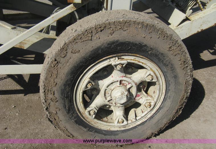 image for item B8201 Diesel powered aggregate conveyor