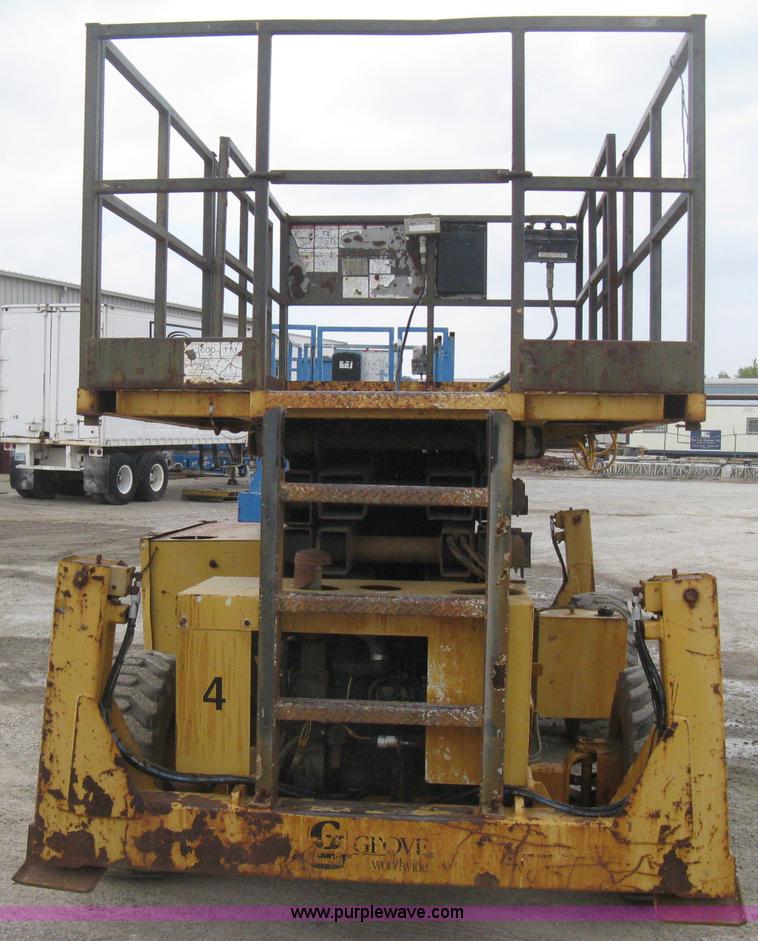 image for item B8295 1995 Grove SuperMax SM4688XT rough terrain scissor lift