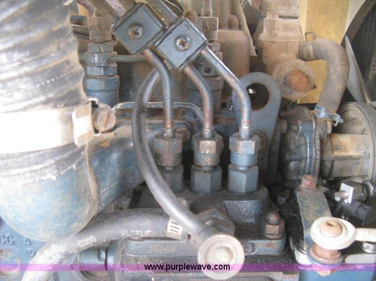 image for item B8295 1995 Grove SuperMax SM4688XT rough terrain scissor lift