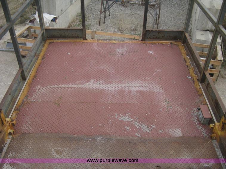 image for item B8295 1995 Grove SuperMax SM4688XT rough terrain scissor lift