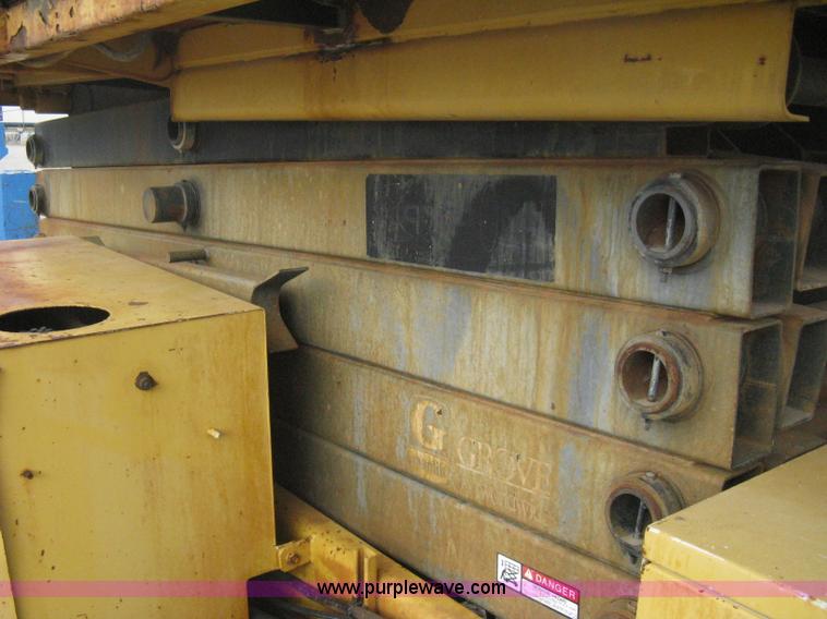 image for item B8295 1995 Grove SuperMax SM4688XT rough terrain scissor lift
