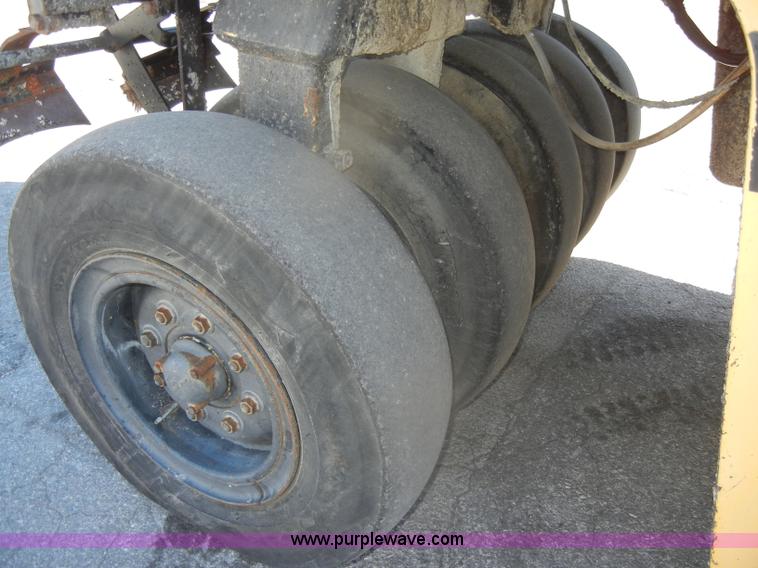 image for item D4941 Bomag BW12R pneumatic roller