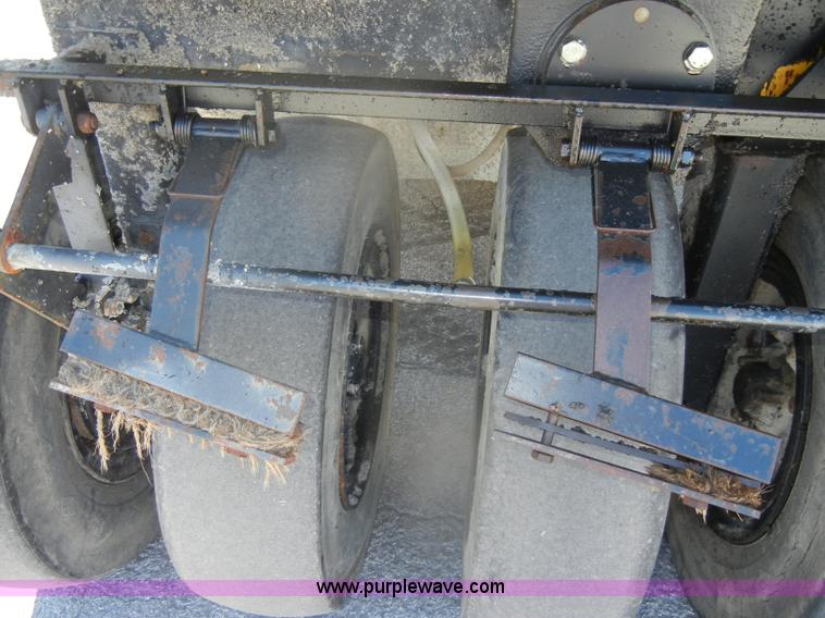 image for item D4941 Bomag BW12R pneumatic roller