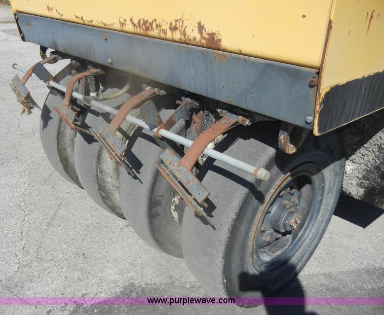 image for item D4941 Bomag BW12R pneumatic roller