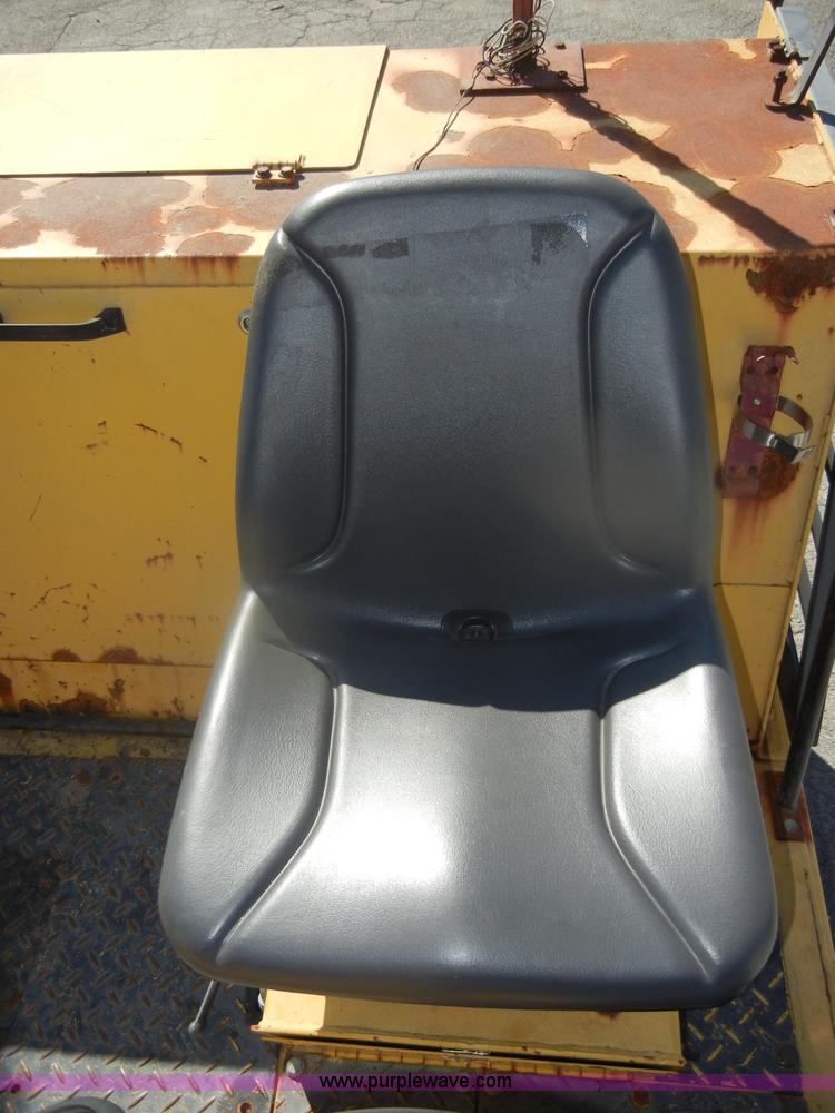 image for item D4941 Bomag BW12R pneumatic roller