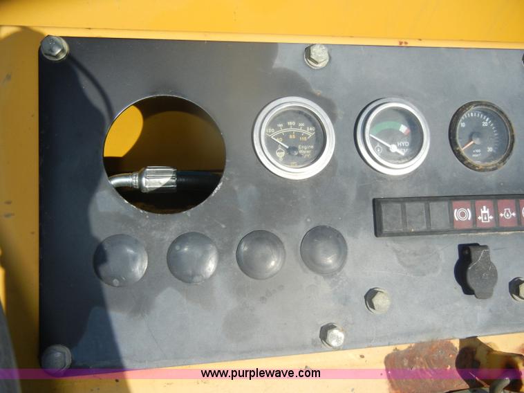 image for item D4941 Bomag BW12R pneumatic roller