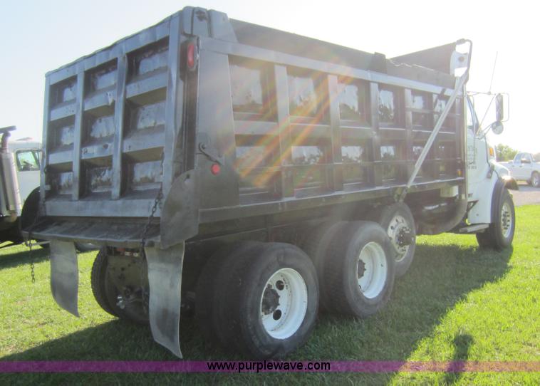 image for item D5675 1999 Ford Sterling LT9513 dump truck
