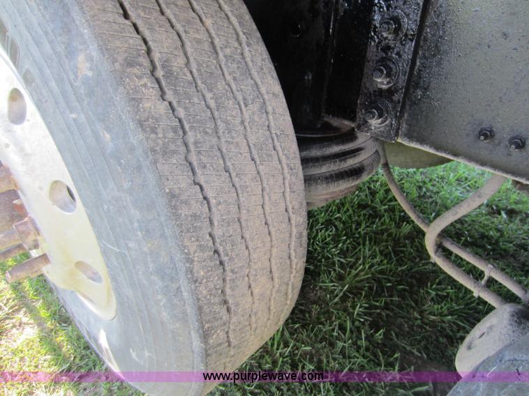 image for item D5675 1999 Ford Sterling LT9513 dump truck