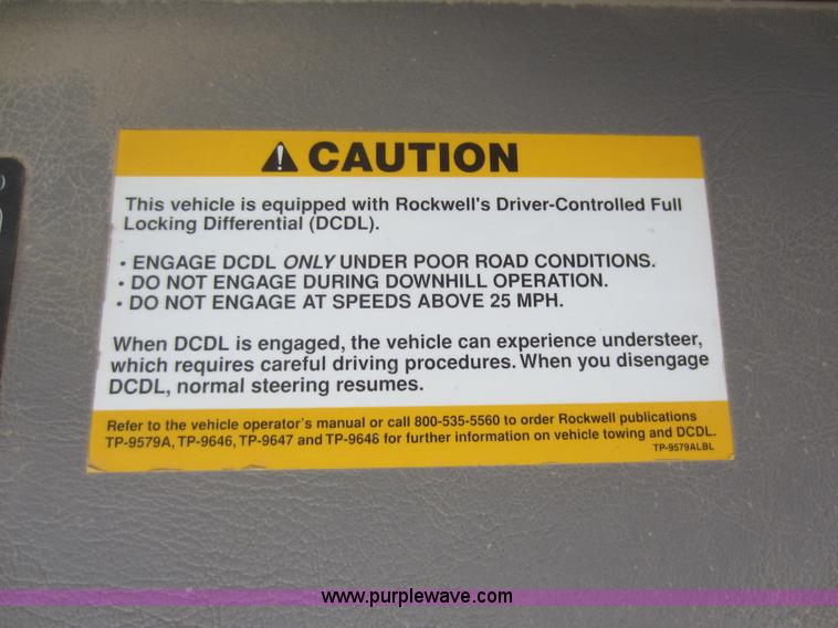 image for item D5675 1999 Ford Sterling LT9513 dump truck