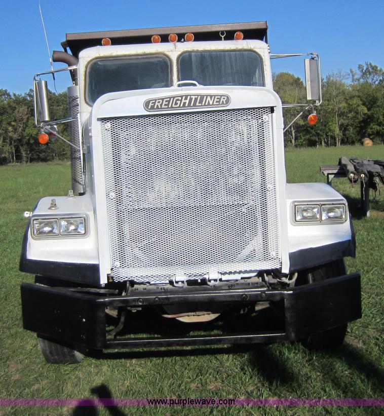 image for item D5676 1988 Freightliner FC60 dump truck