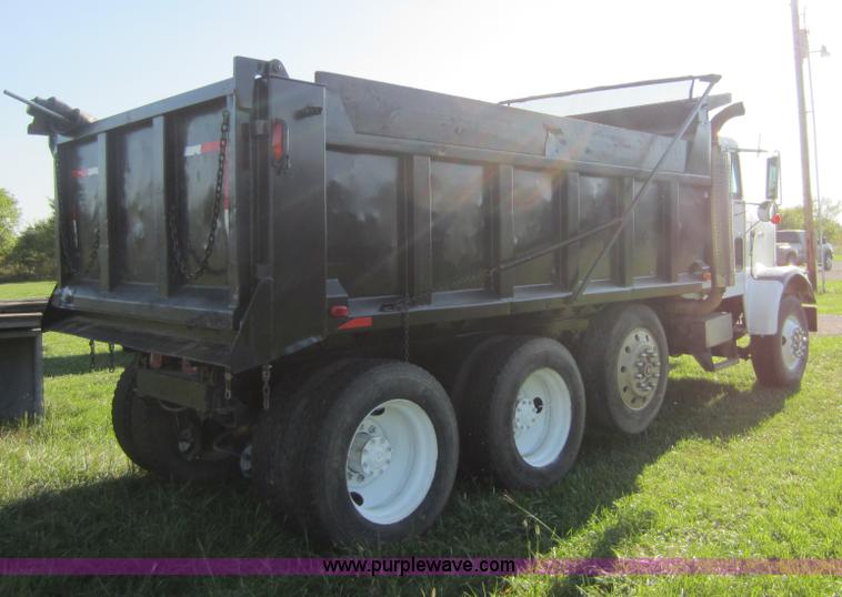 image for item D5676 1988 Freightliner FC60 dump truck