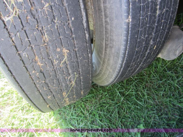 image for item D5676 1988 Freightliner FC60 dump truck