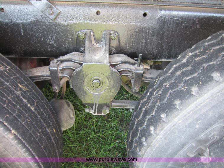 image for item D5676 1988 Freightliner FC60 dump truck