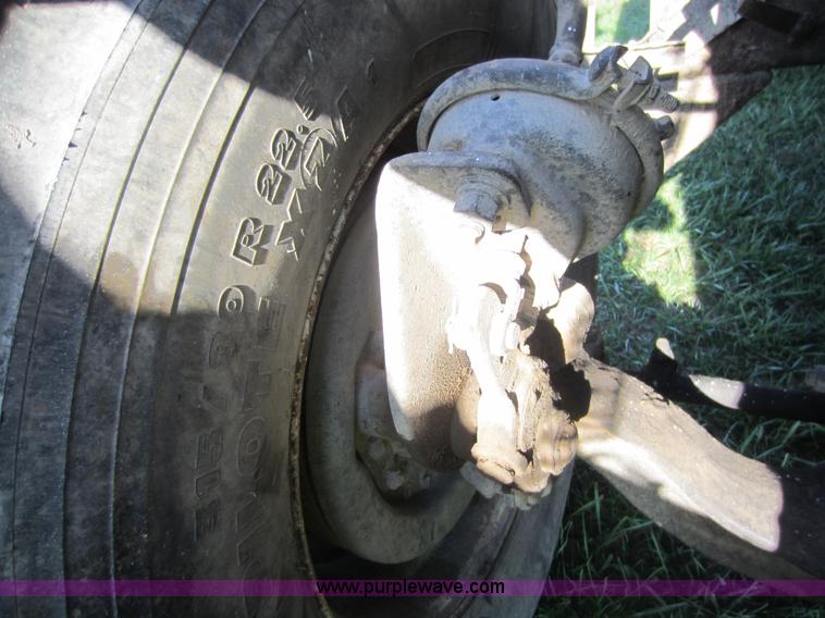 image for item D5676 1988 Freightliner FC60 dump truck