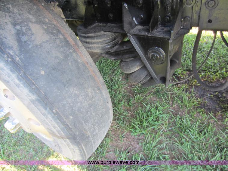 image for item D5676 1988 Freightliner FC60 dump truck