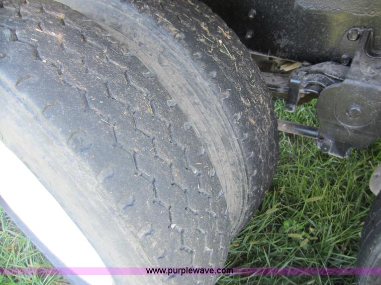 image for item D5676 1988 Freightliner FC60 dump truck