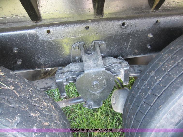 image for item D5676 1988 Freightliner FC60 dump truck