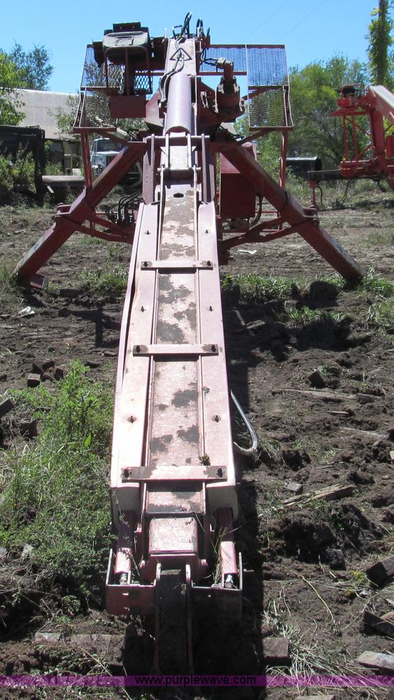 image for item E3516 1995 IMT 16035 sheet rock crane