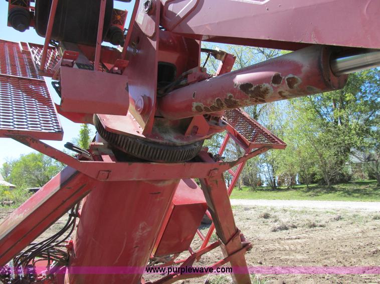 image for item E3516 1995 IMT 16035 sheet rock crane