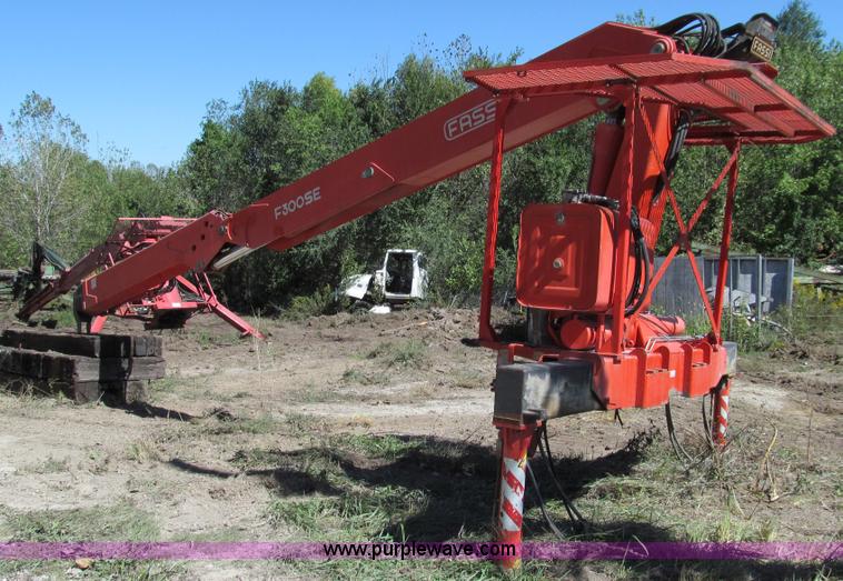 image for item E3517 1998 Fassi F300SE 24 sheet rock crane