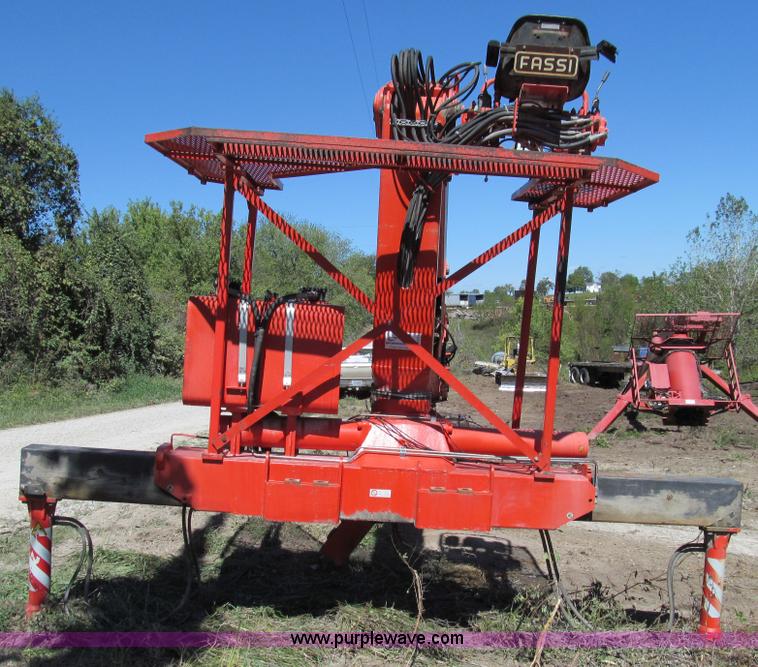 image for item E3517 1998 Fassi F300SE 24 sheet rock crane