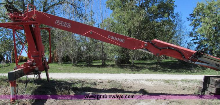 image for item E3517 1998 Fassi F300SE 24 sheet rock crane