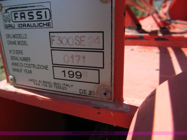 image for item E3517 1998 Fassi F300SE 24 sheet rock crane