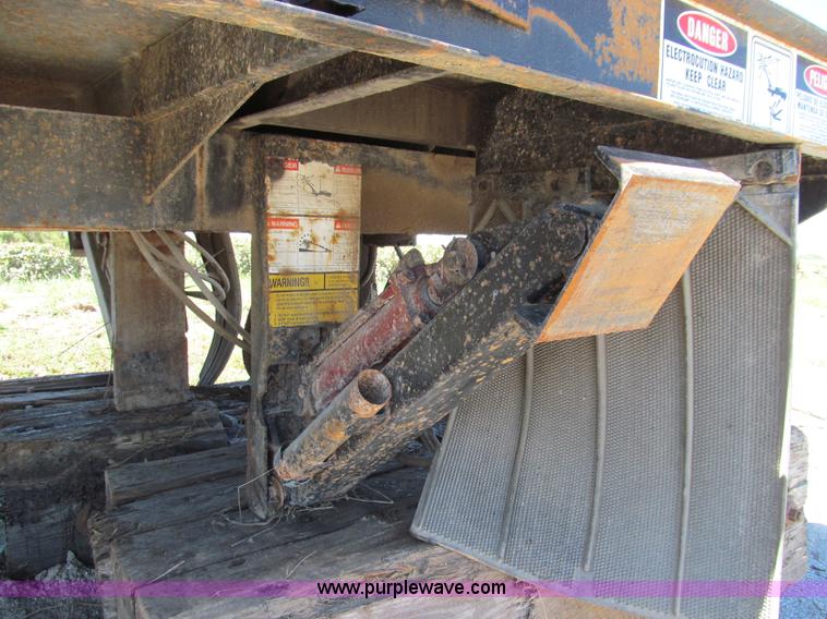 image for item E3518 2009 Cleasby shingle conveyor