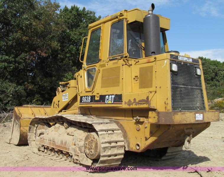 image for item E3528 1996 Caterpillar 963B track loader