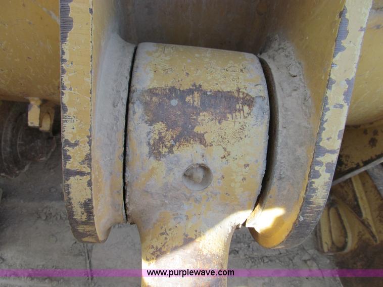 image for item E3528 1996 Caterpillar 963B track loader