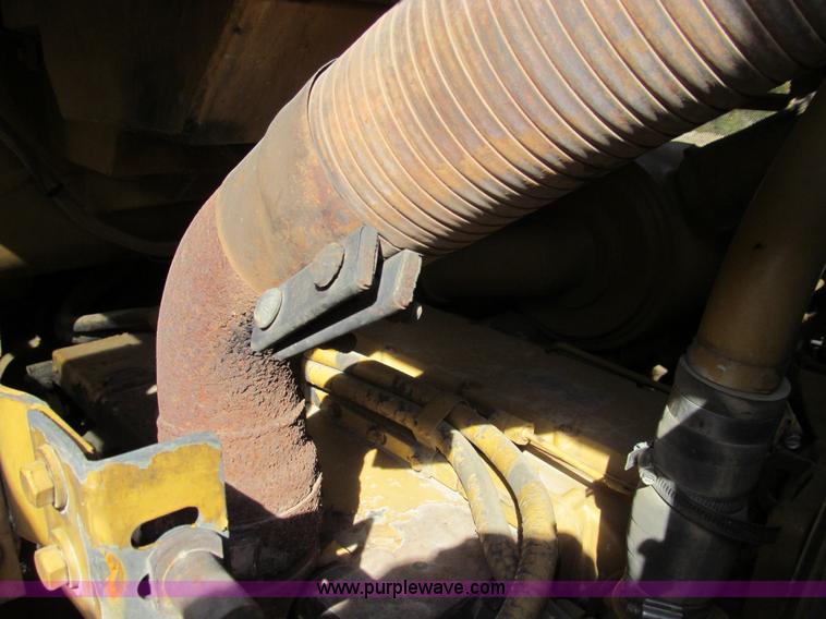 image for item E3528 1996 Caterpillar 963B track loader