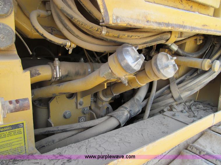image for item E3528 1996 Caterpillar 963B track loader