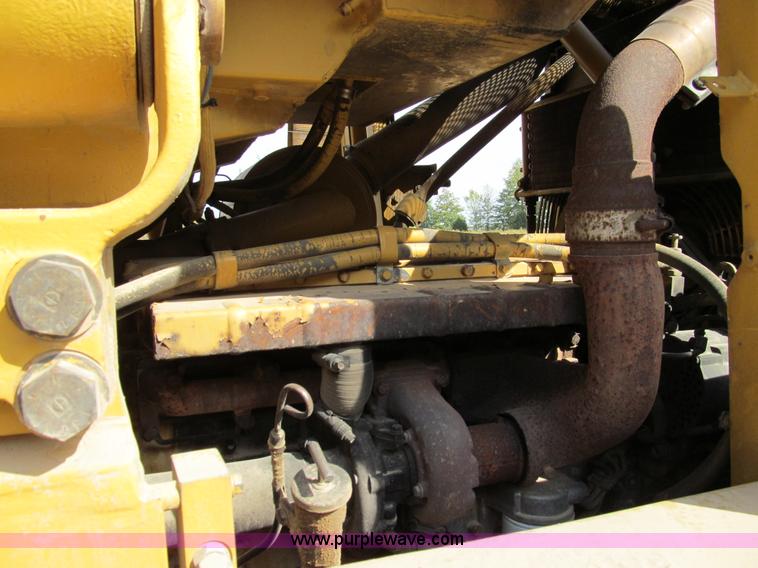 image for item E3528 1996 Caterpillar 963B track loader