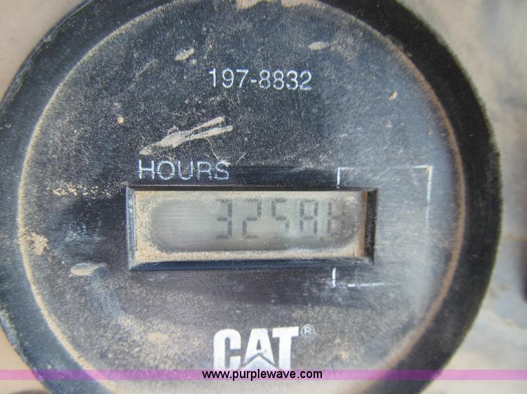 image for item E3528 1996 Caterpillar 963B track loader