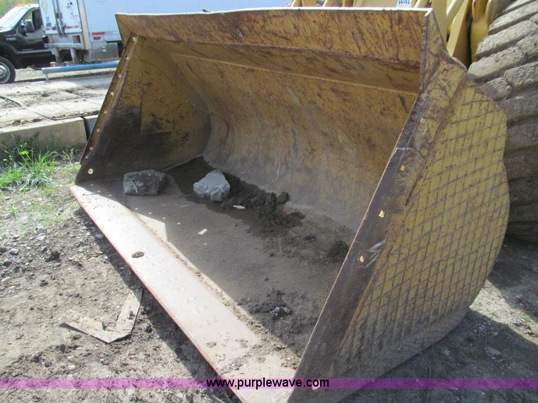 image for item E3531 1964 Caterpillar 966B wheel loader