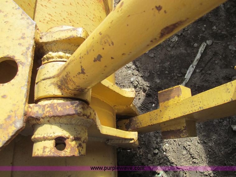 image for item E3531 1964 Caterpillar 966B wheel loader