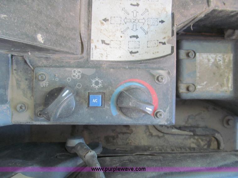 image for item E5580 2007 Takeuchi TL150 track skid steer