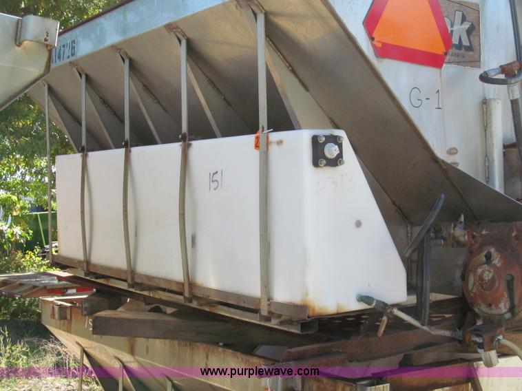 image for item E5583 Flink stainless salt/sand spreader