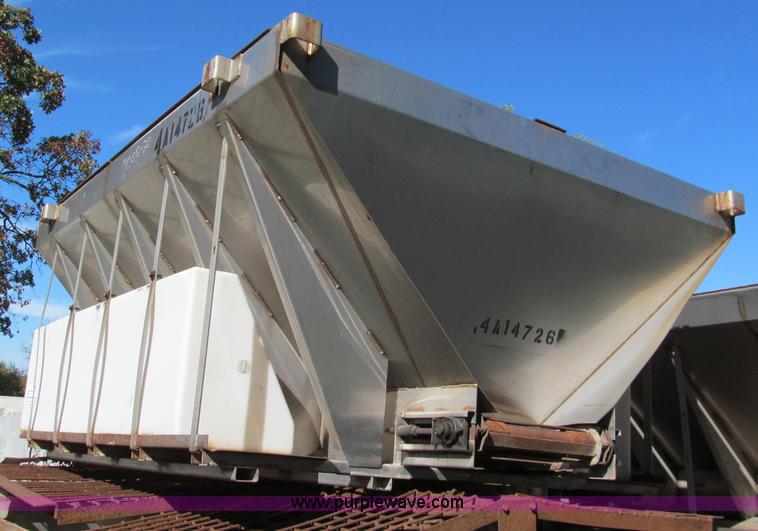 image for item E5583 Flink stainless salt/sand spreader