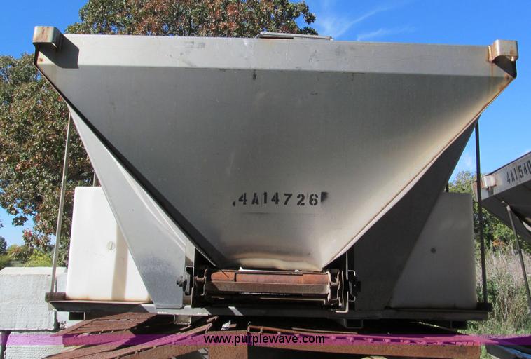 image for item E5583 Flink stainless salt/sand spreader