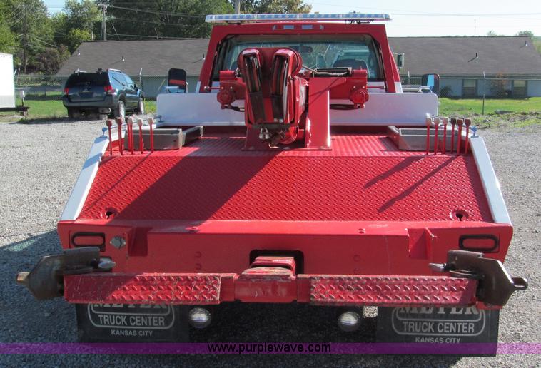 image for item E5608 1996 Chevrolet C3500HD tow truck