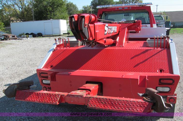 image for item E5608 1996 Chevrolet C3500HD tow truck